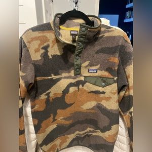 Patagonia pull over half zip